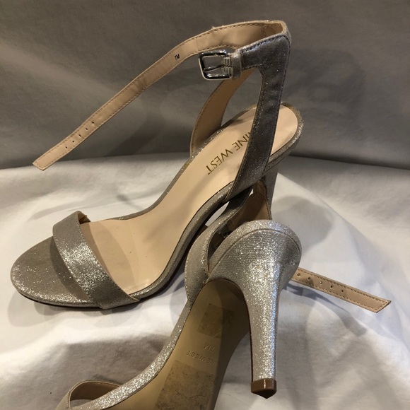 Nine West - Picture 1 of 1